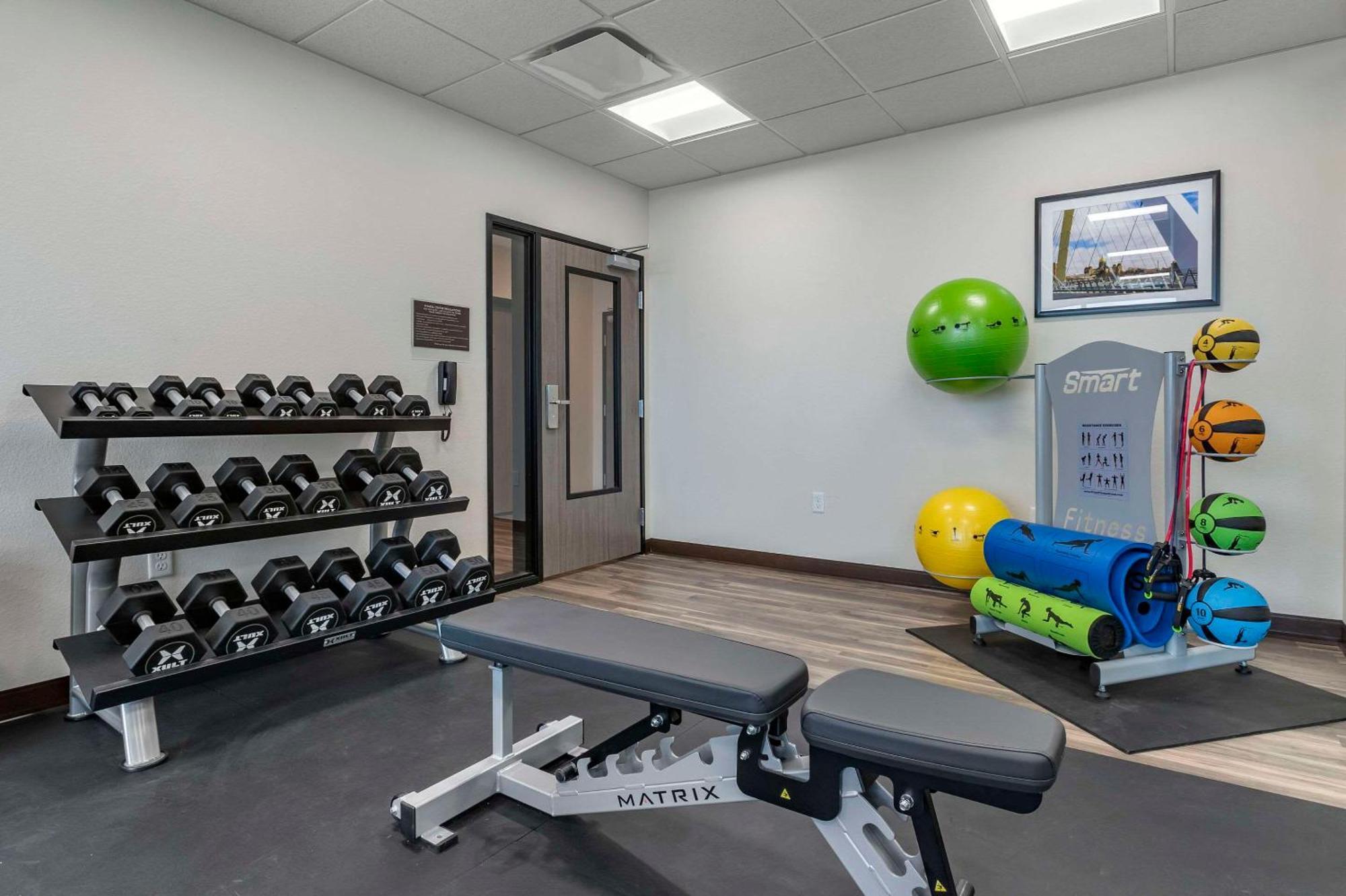 Mainstay Suites Milwaukee-Franklin Франклин Экстерьер фото